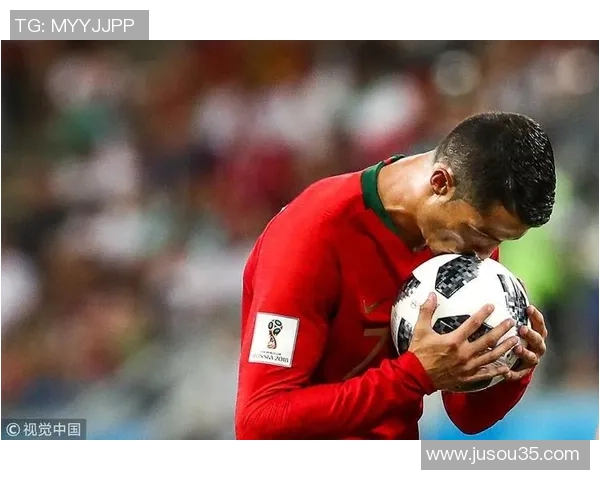 斯玛特弧顶鱼跃飞扑抢球展现永不言弃精神激励团队永远保持积极